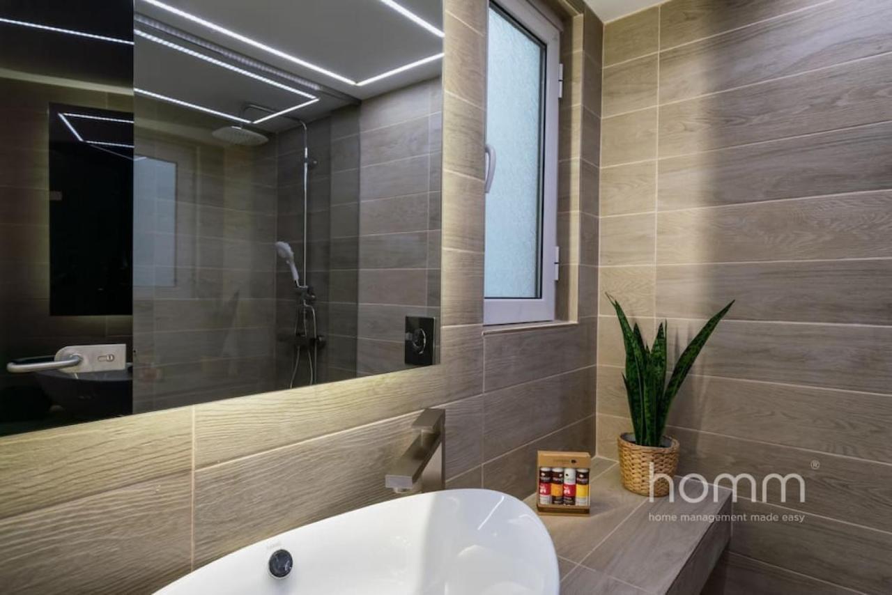 34Sqm Minimal Homm Apartment With Acropolis View Athena Bagian luar foto